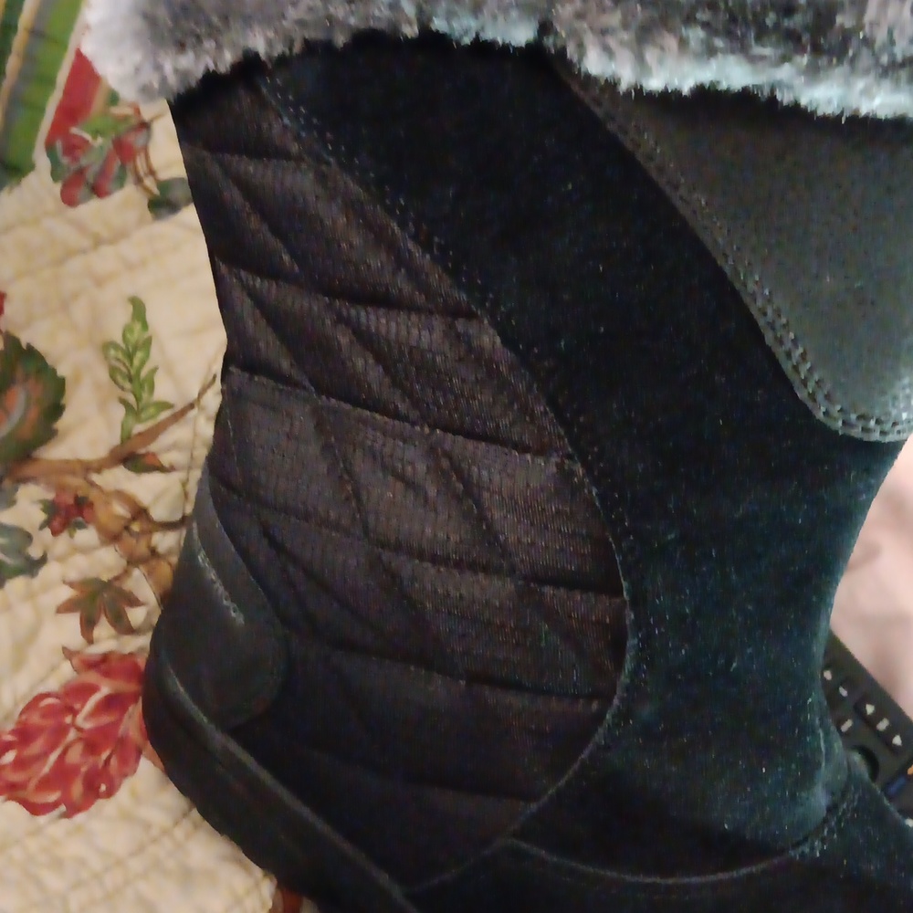 COLUMBIA QUILTED INSULATED SNOW Boots CLASSIC